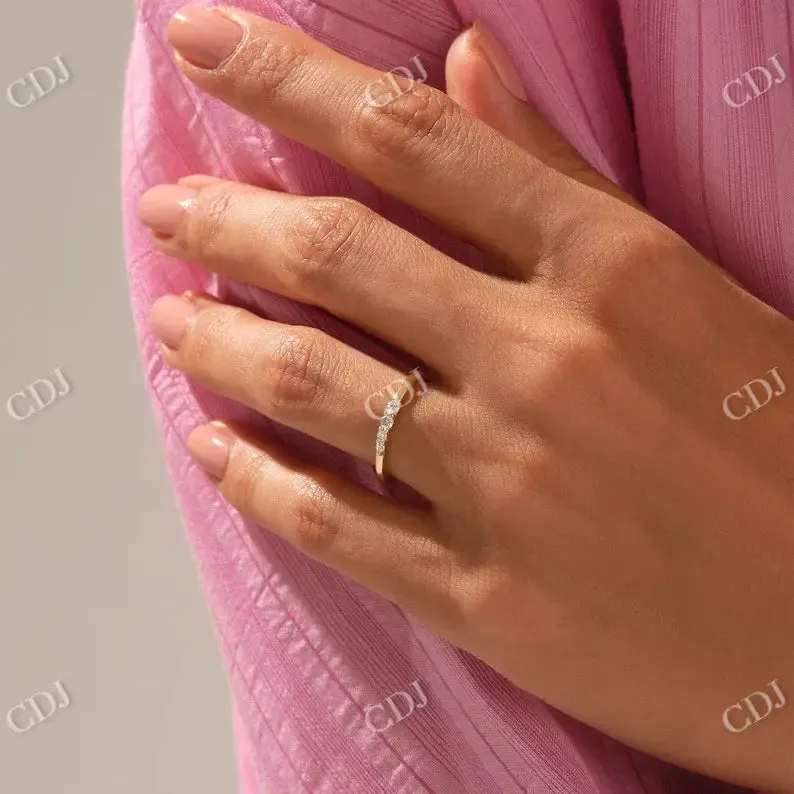 0.13CTW Lab Grown Ascending Round Diamond Wedding Band