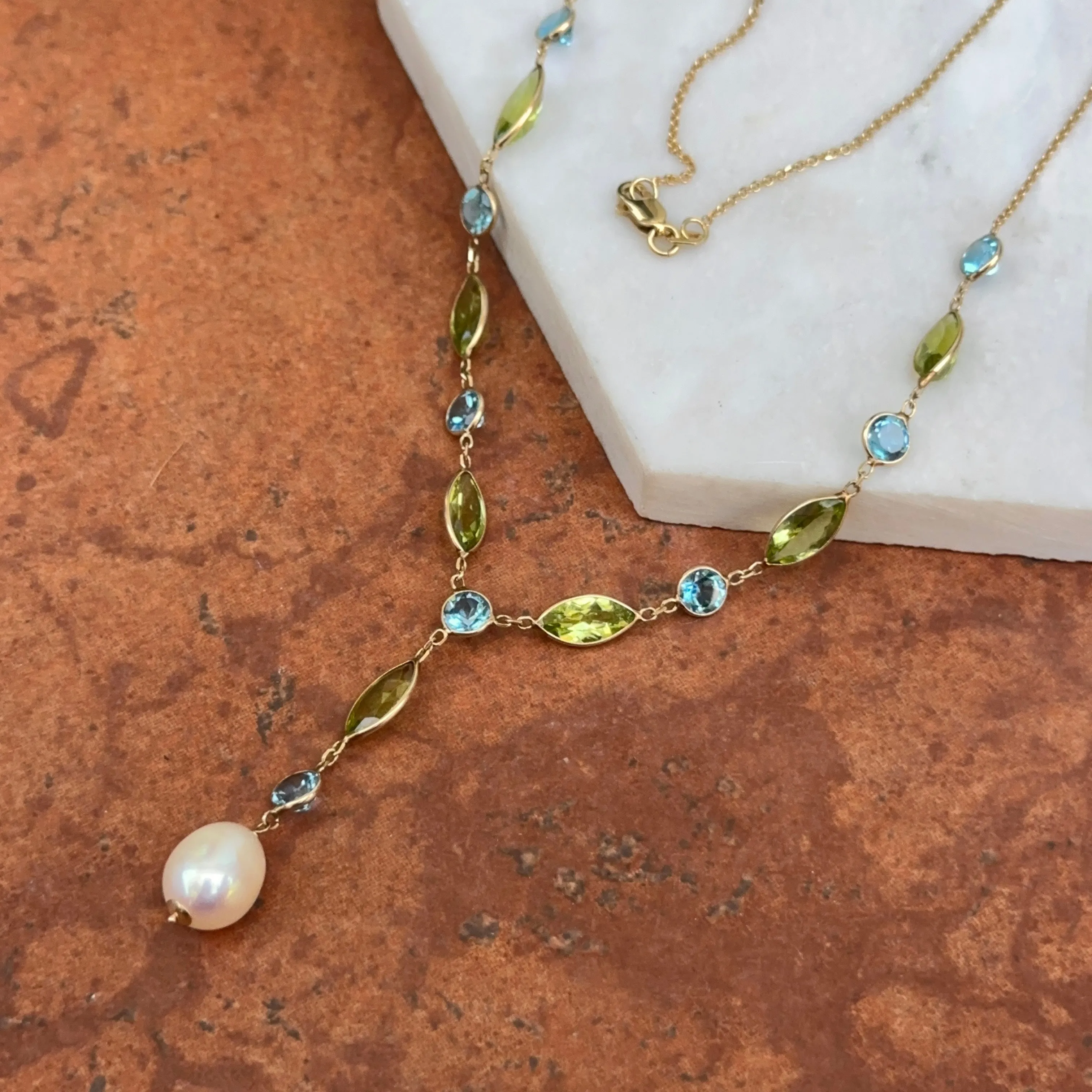 14KT Yellow Gold Topaz, Peridot   Freshwater Pearl Lariat Necklace