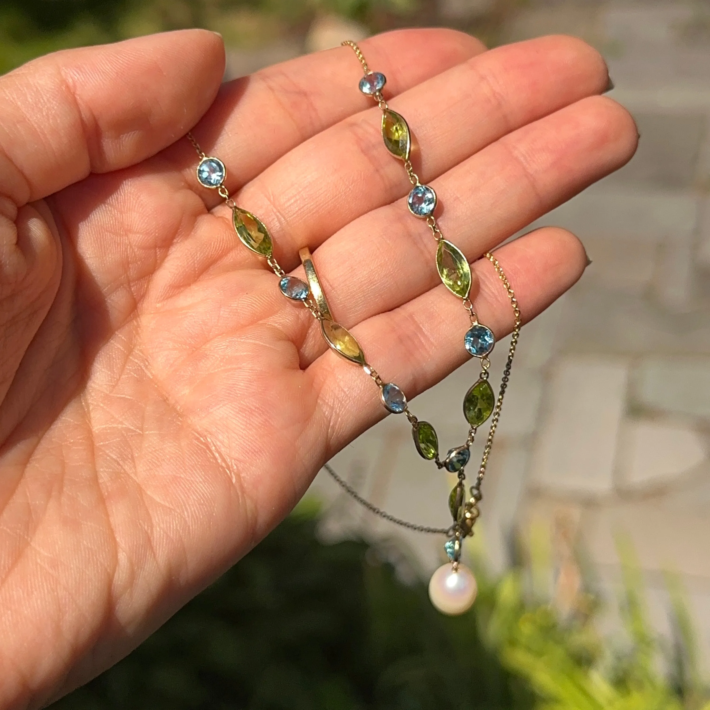 14KT Yellow Gold Topaz, Peridot   Freshwater Pearl Lariat Necklace