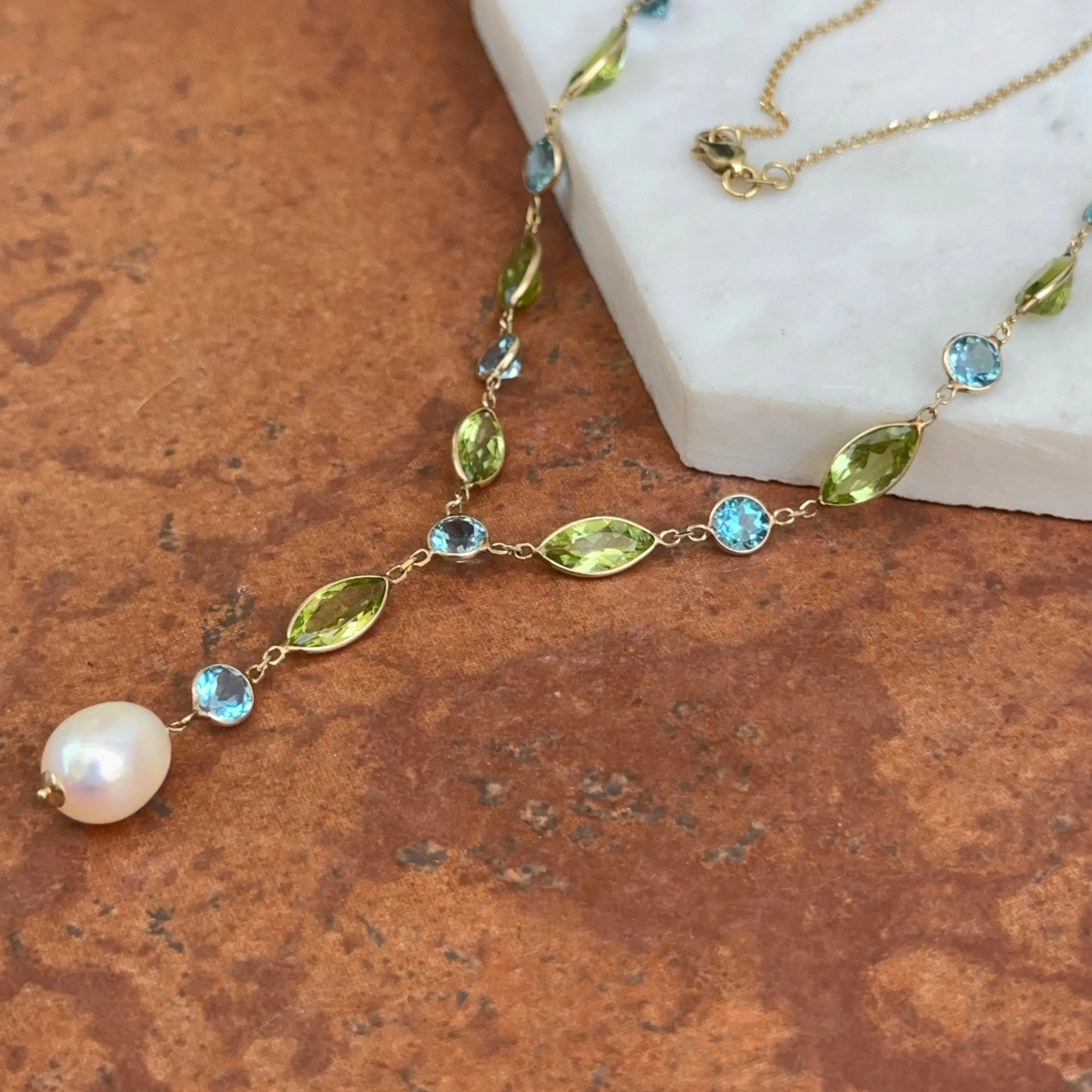 14KT Yellow Gold Topaz, Peridot   Freshwater Pearl Lariat Necklace