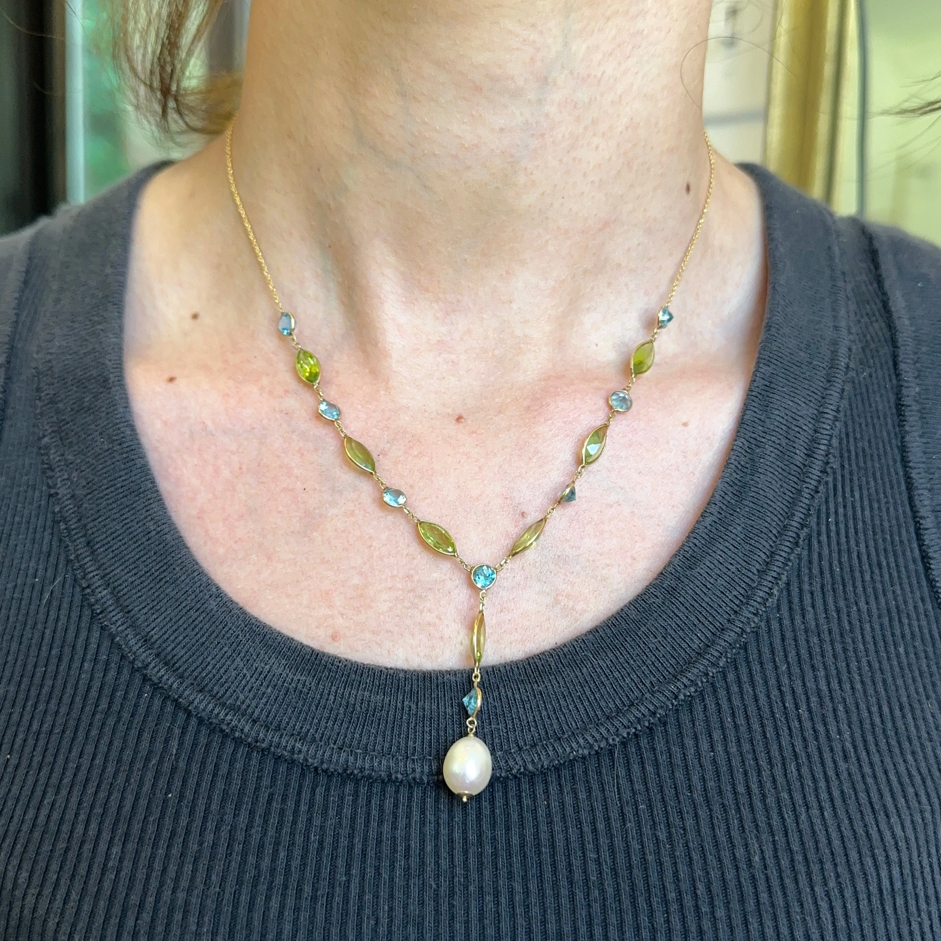 14KT Yellow Gold Topaz, Peridot   Freshwater Pearl Lariat Necklace