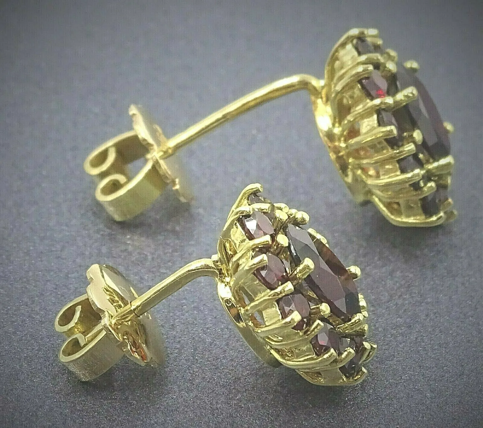 18ct Yellow Gold Red Garnet Cluster Stud Earrings