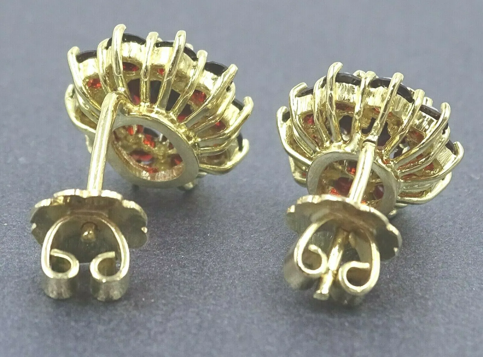 18ct Yellow Gold Red Garnet Cluster Stud Earrings