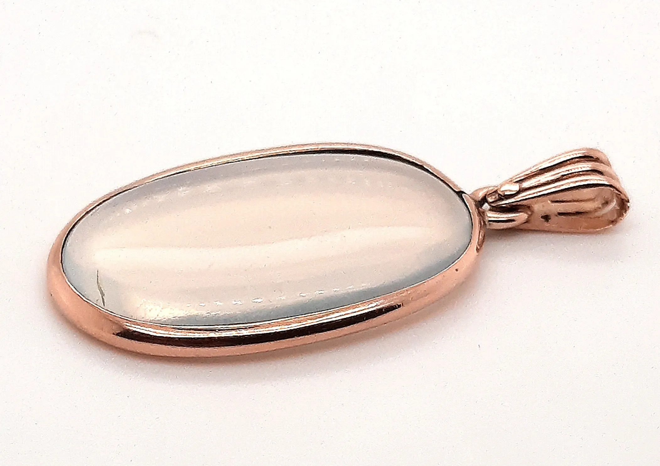9ct Yellow Gold Moonstone Pendant
