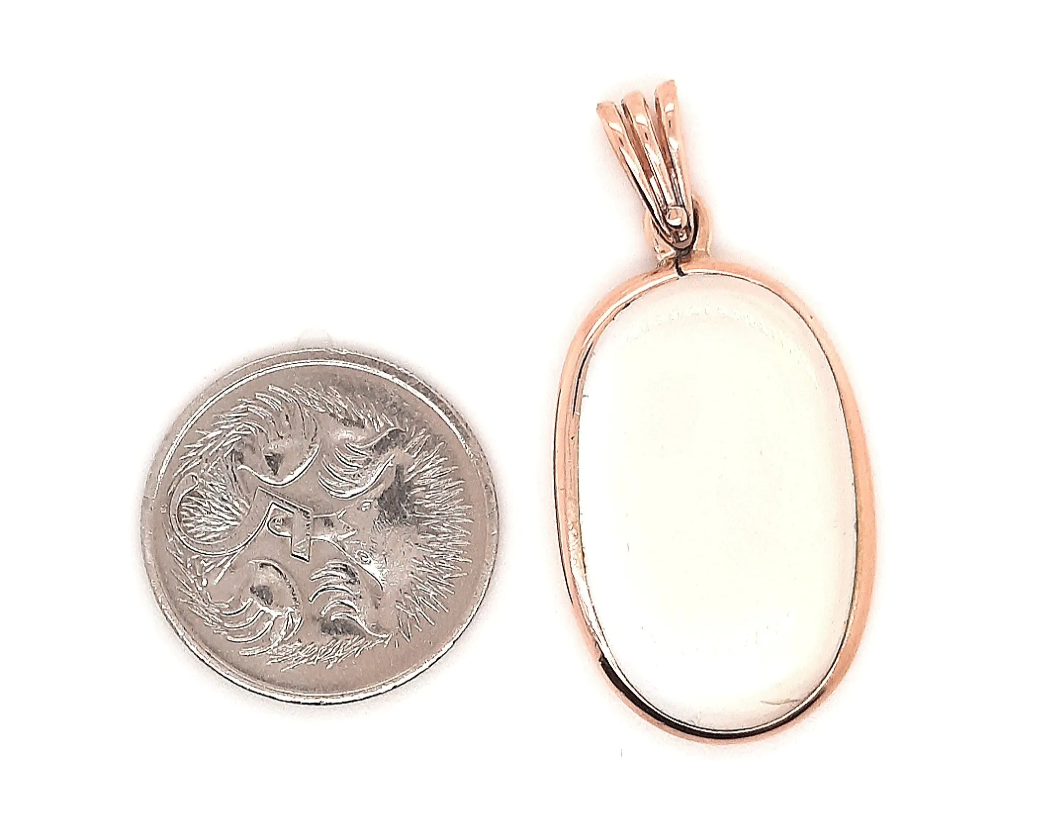 9ct Yellow Gold Moonstone Pendant