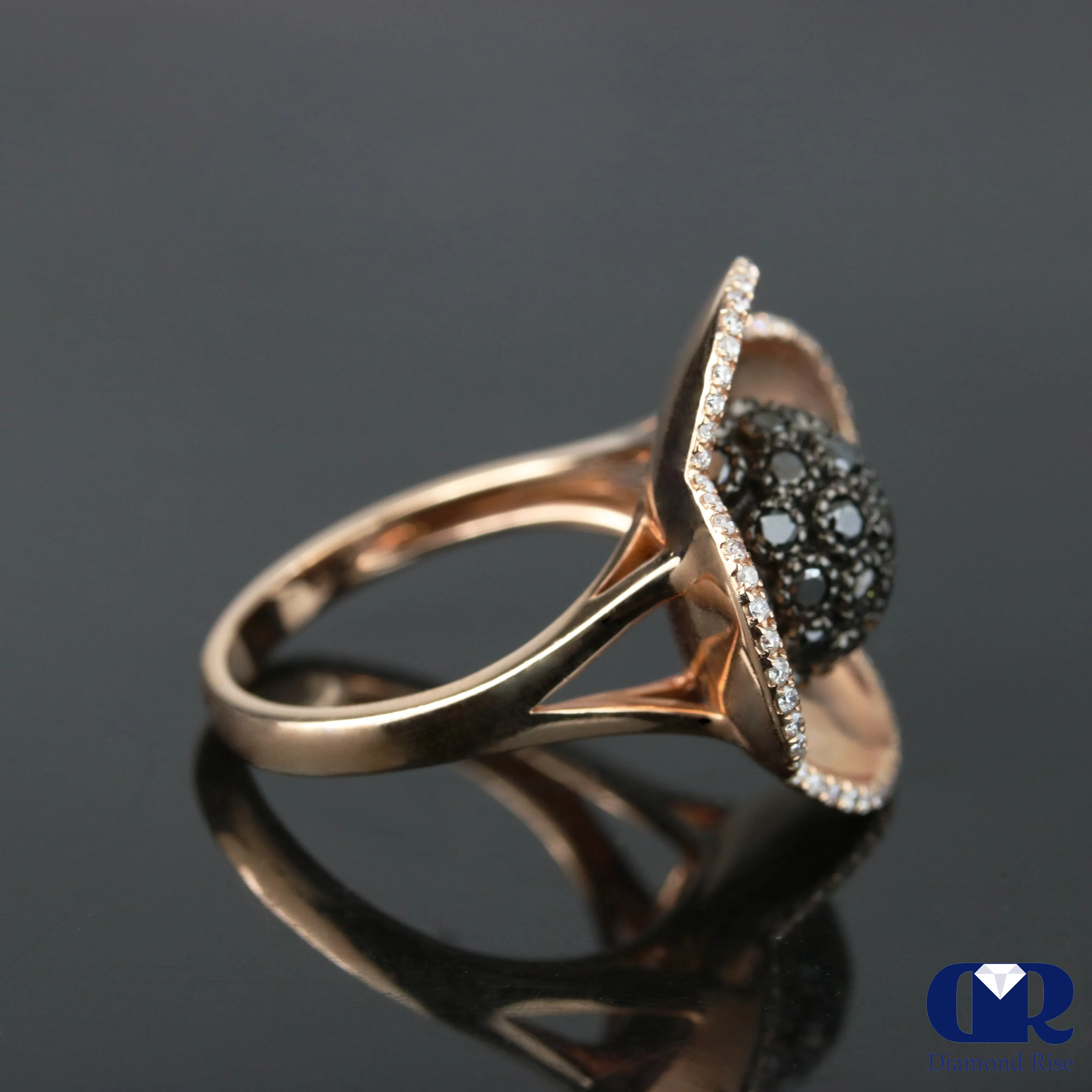 Diamond Floral Shaped Cocktail Ring In 14K Gold