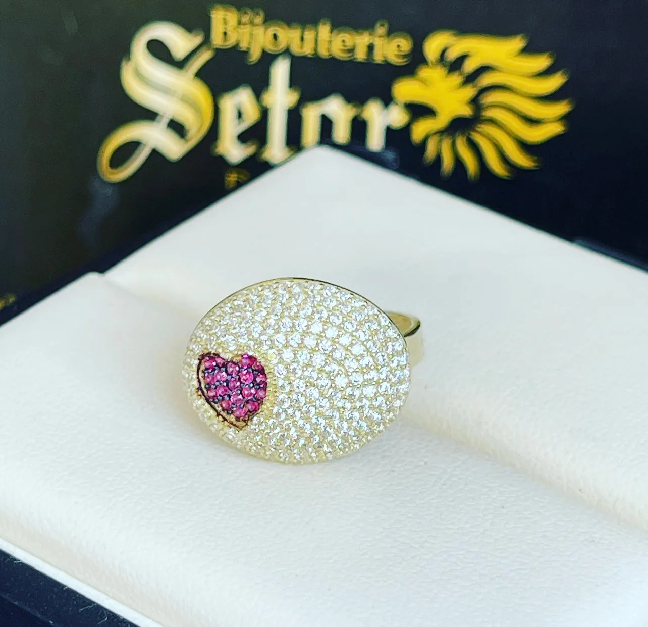 Heart cabochon ring