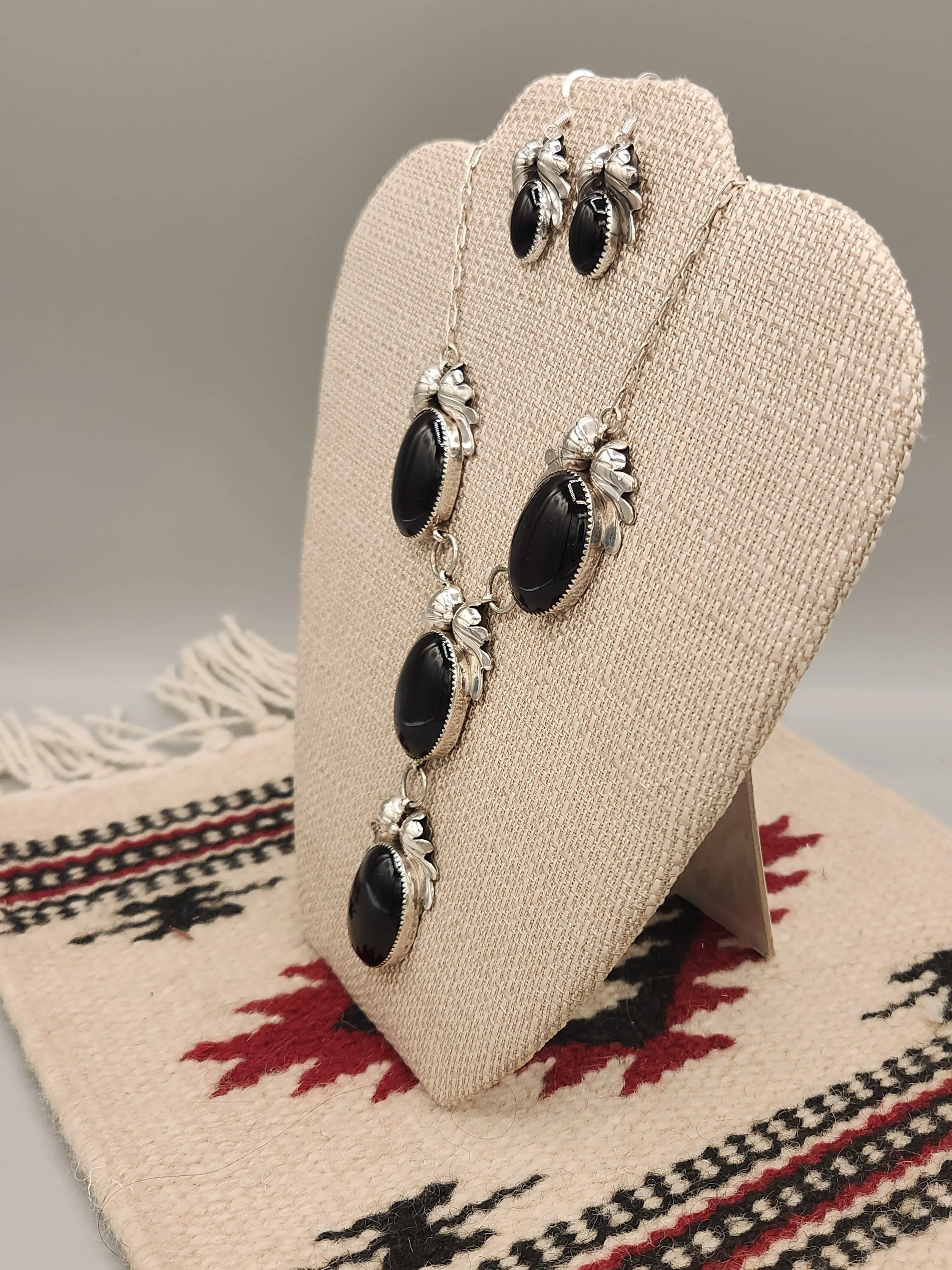 ONYX 4 STONE NECKLACE & EARRING SET - KIRK SMITH