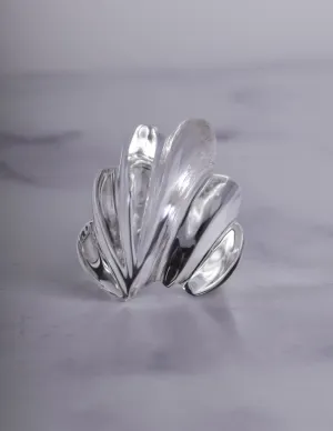 Patricia von Musulin Vintage 'Clam Shell' Hand Carved Lucite Ring