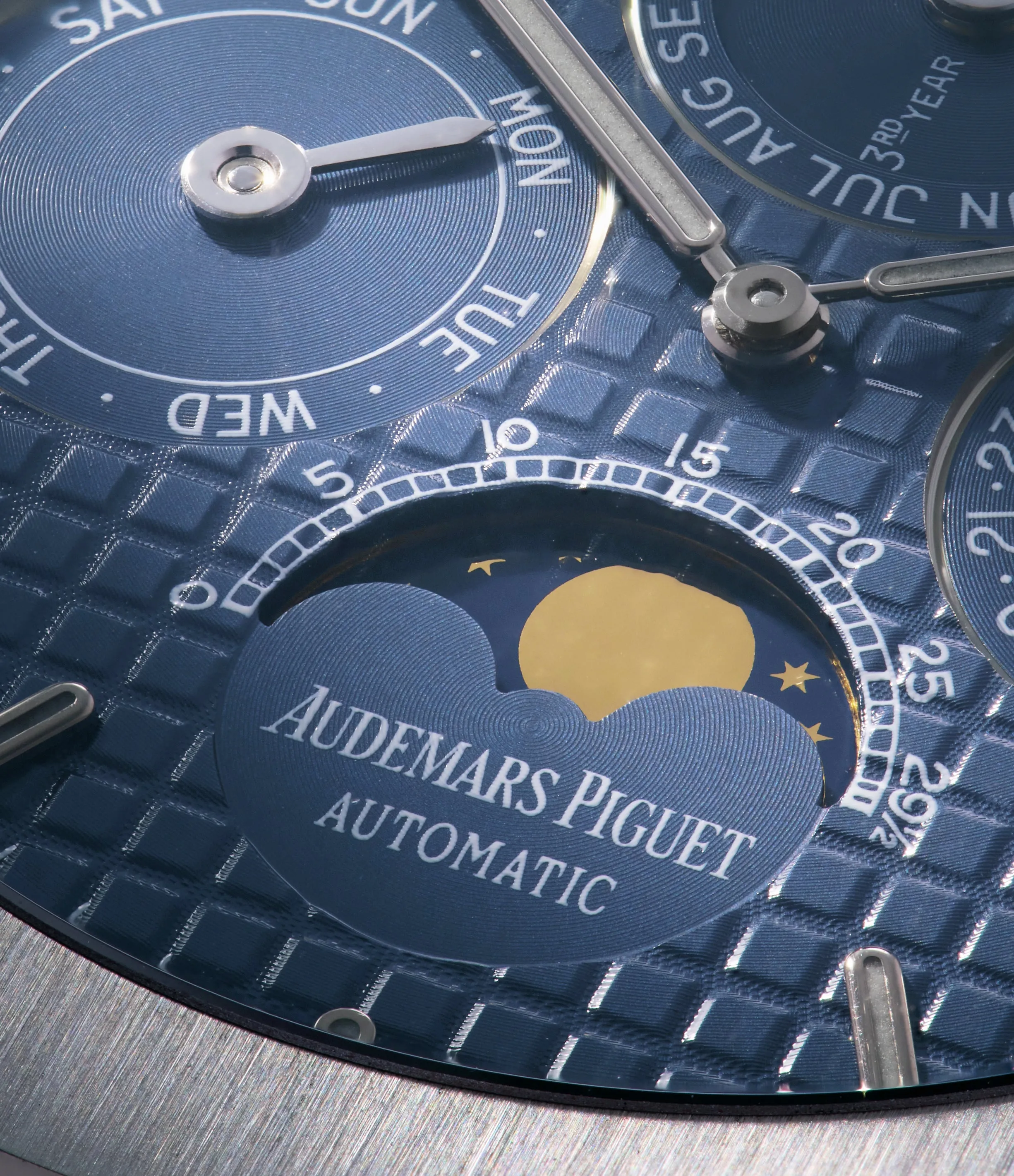 Perpetual Calendar | 25820ST | Stainless Steel