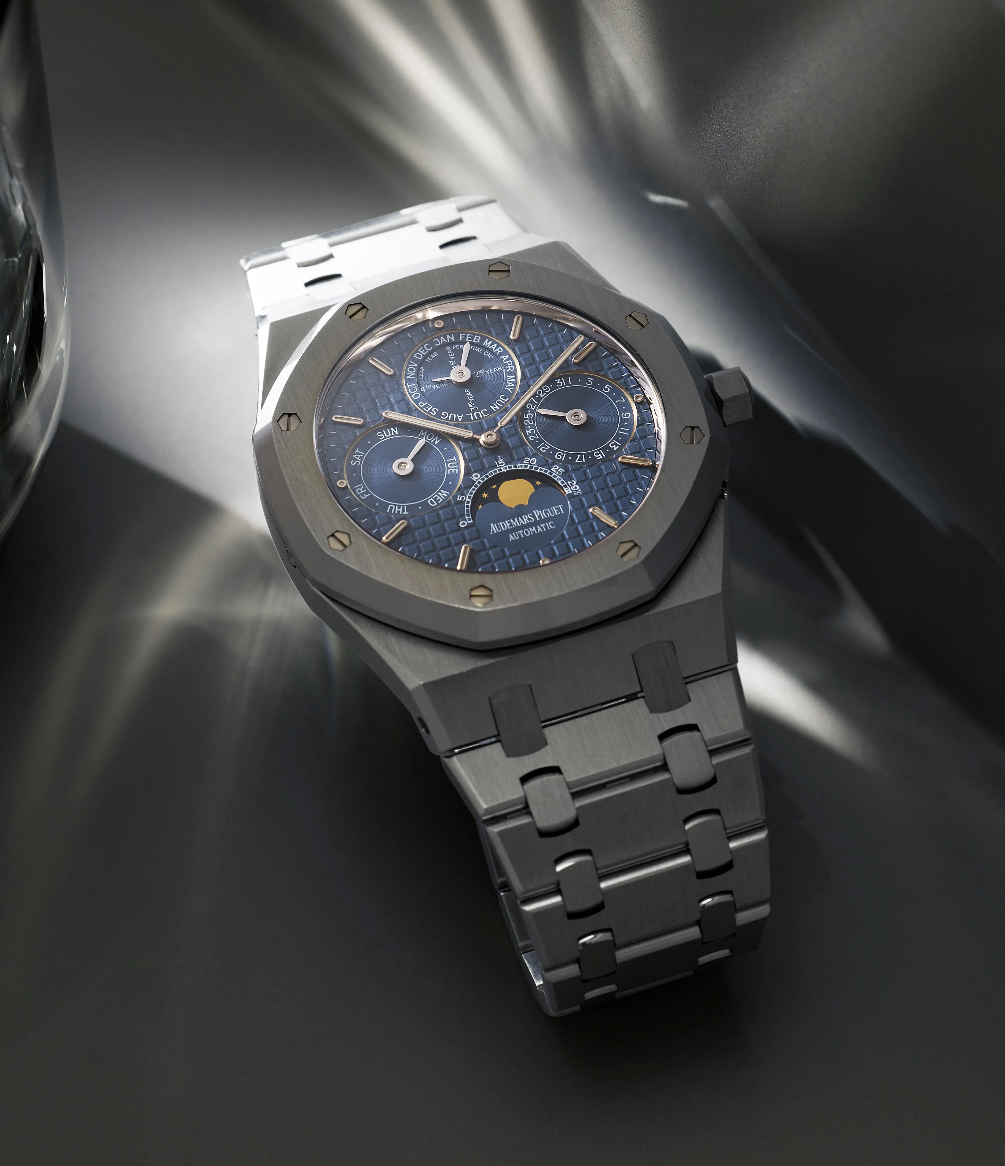 Perpetual Calendar | 25820ST | Stainless Steel