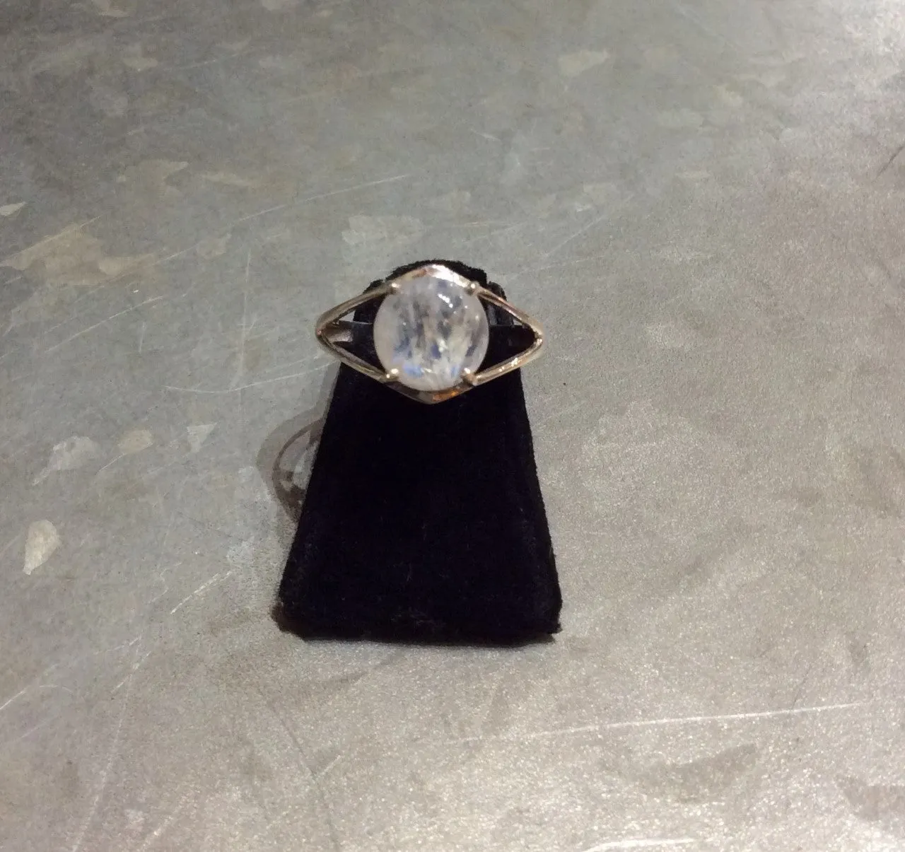 Sterling Silver Round Basket Set Moonstone Ring Size 9