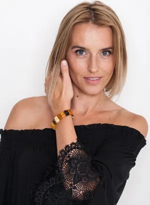 UNIQUE STYLE AMBER BRACELET - A Distinctive Choice