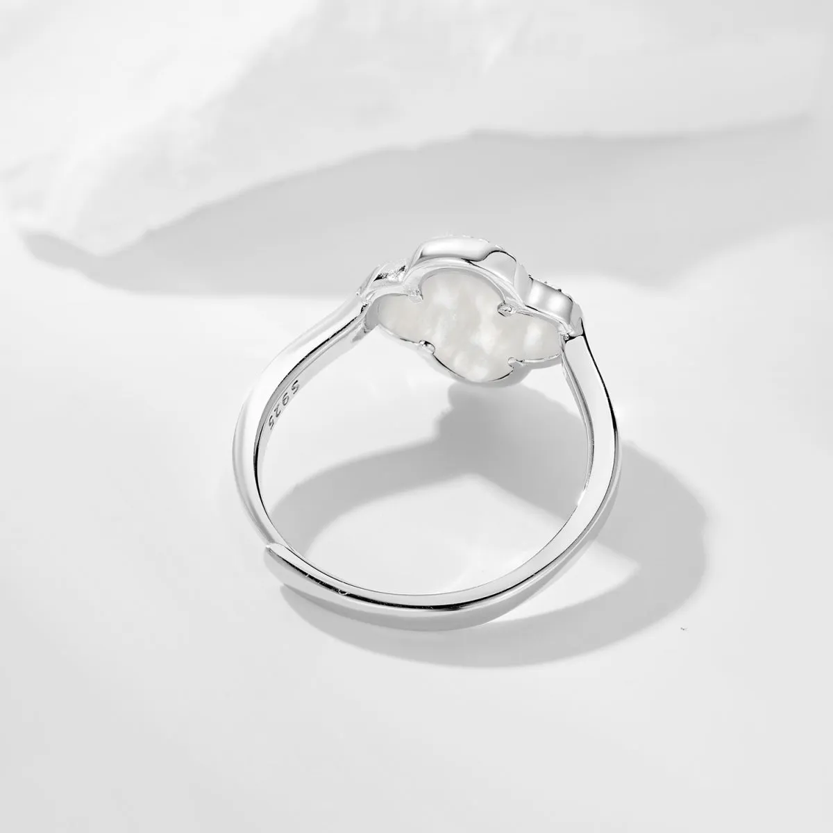 White Shell Clover Ring