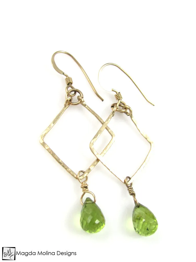 WHOLESALE - The Hammered Gold Diamonds Earrings With Fancy Peridot Drops